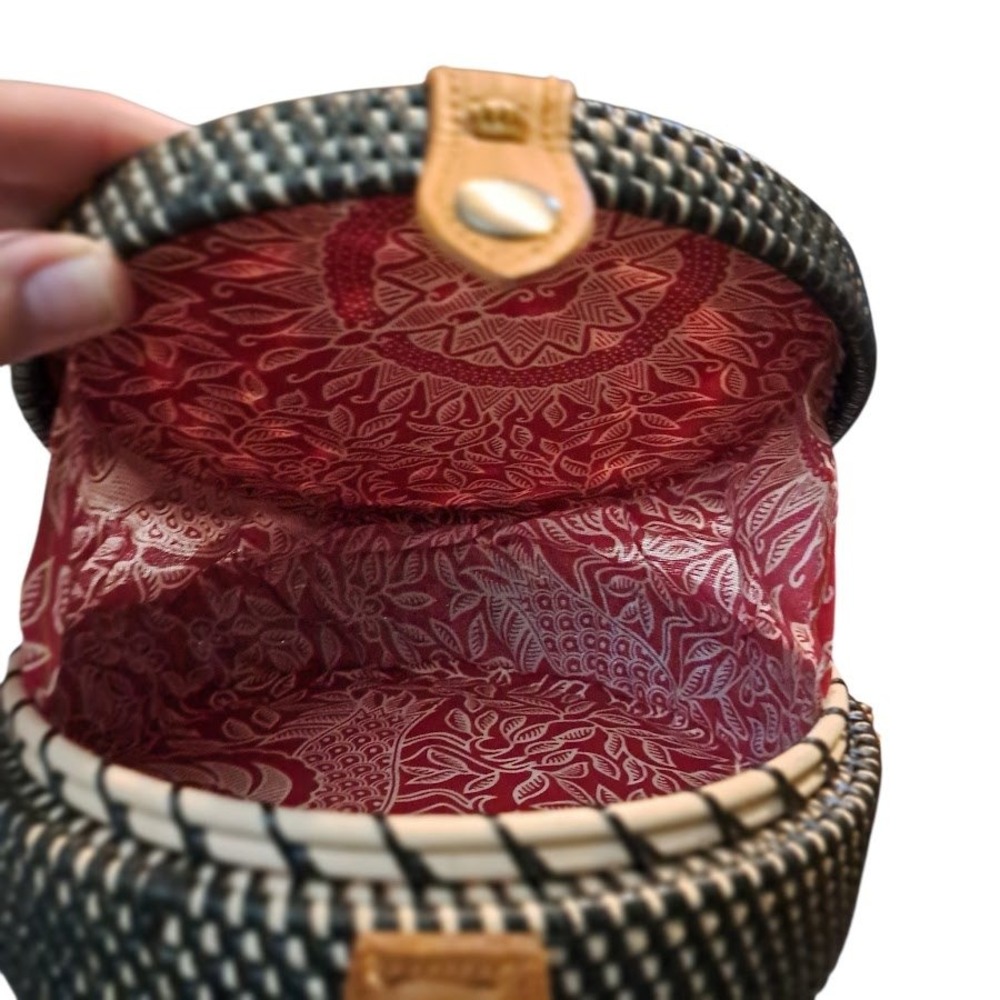 Handwoven Round Rattan Crossbody Bag Black Cream Woven Straw Batik Lining 8in - Picture 10 of 14